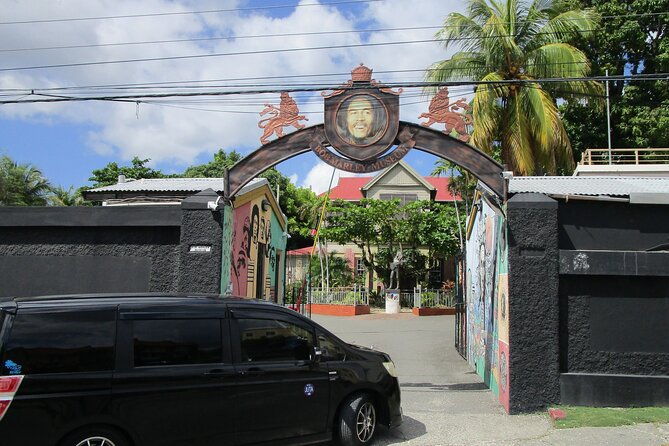 bob-marley-museum-devon-house-and-downtown-kingston-day-tour