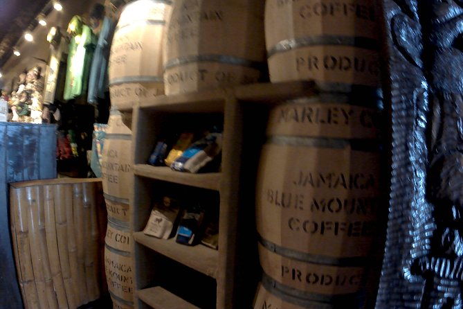 bob-marleys-mausoleum-tour