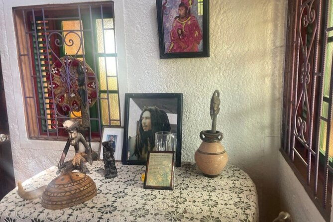 bob-marleys-nine-mile-tour-with-admission-from-montego-bay