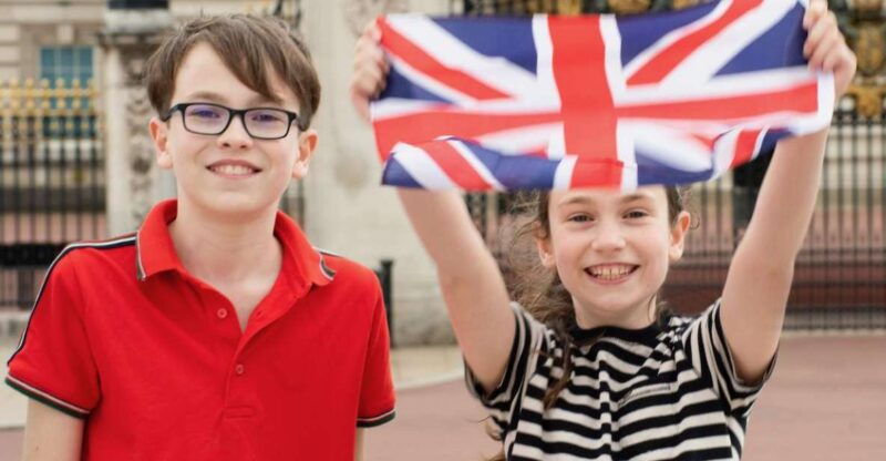 bobbies-corgis-and-the-7-lions