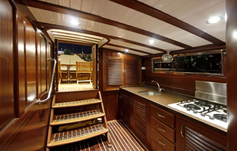 bodrum-all-day-private-boat-cruise-with-lunch