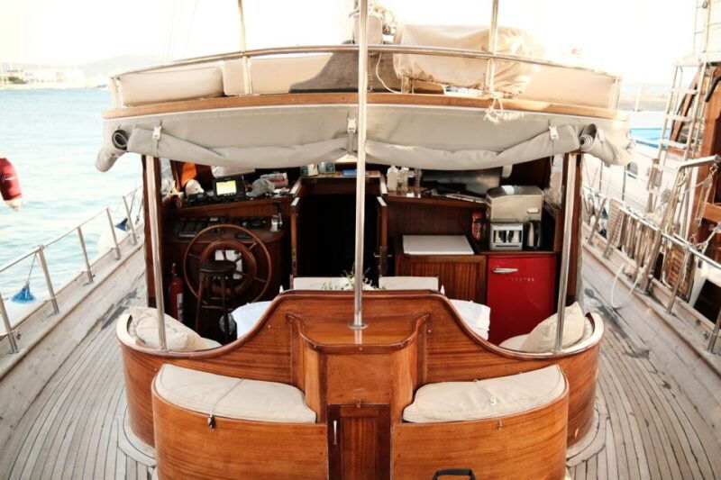 bodrum-all-day-private-boat-cruise-with-lunch