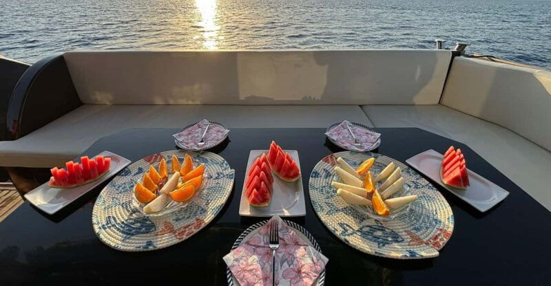 bodrum-boat-tour-bodrum-sunset-tour-with-jet-black-yacht