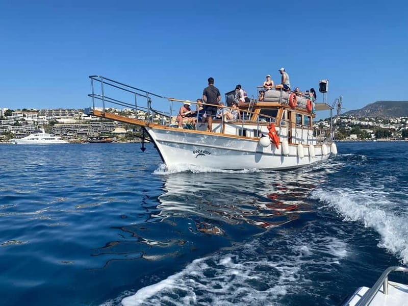 Bodrum boat trip starting from Gümbet beach - What You Can Expect from the Bodrum Gümbet Boat Trip