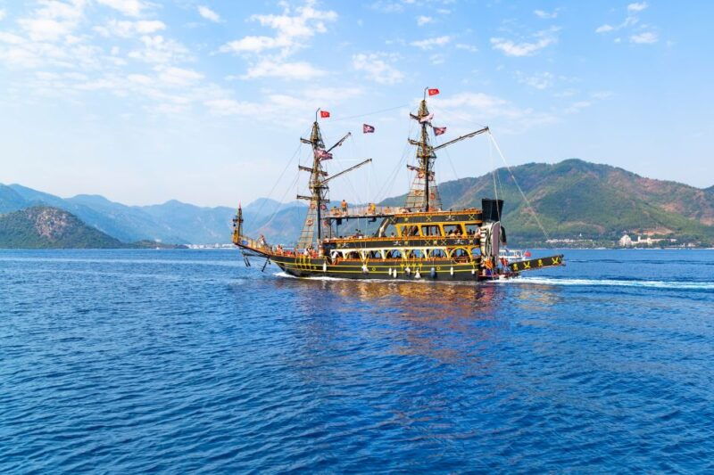 bodrum-pirate-boat-cruise-incl-lunch-and-drinks