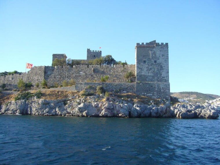 bodrum-pirate-boat-trip-with-lunch-and-swim-stops