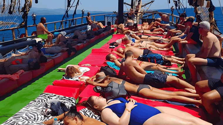 bodrum-pirate-boat-trip-with-lunch