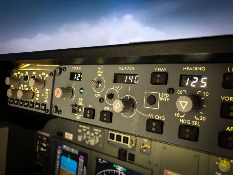 boeing-737-800ng-professional-flight-simulator-50-minutes