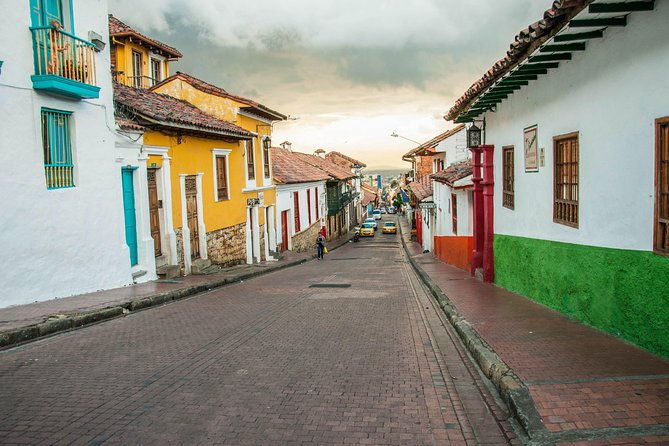 bogota-in-transit-transportation-4-6-hours-layover-experience