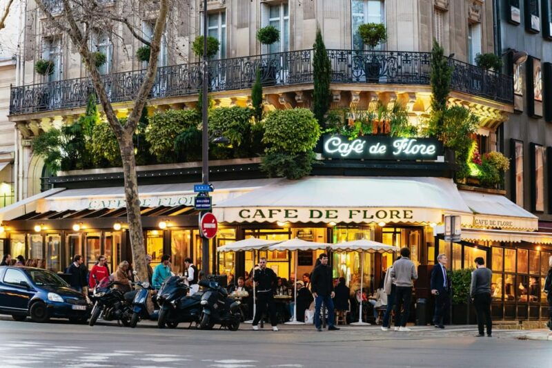 bohemian-paris-by-night-the-solo-travellers-adventure