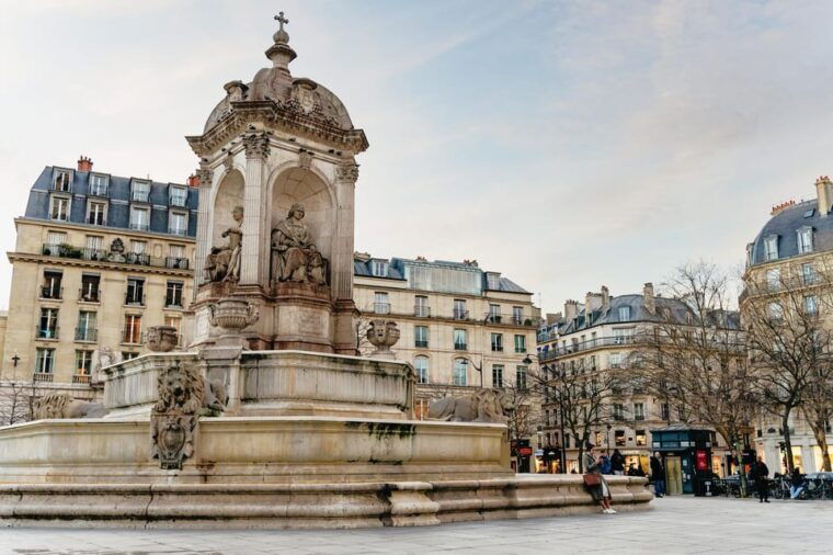 bohemian-paris-by-night-the-solo-travellers-adventure