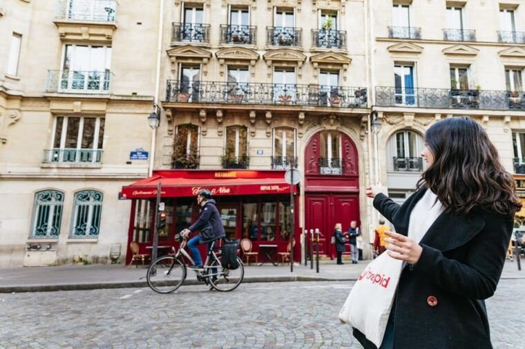 bohemian-paris-by-night-the-solo-travellers-adventure