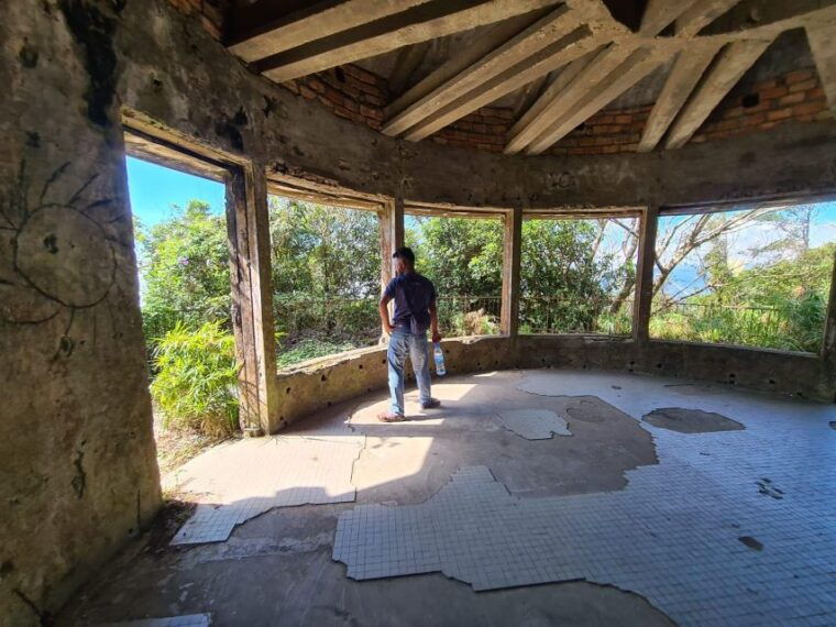 bokor-mountain-tour-with-the-experienced-tour-guide