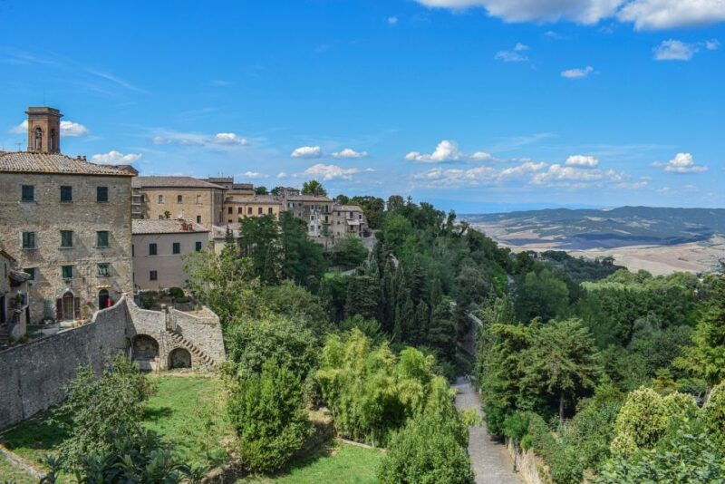 bolgheri-volterra-florence-tour-in-ferrari-2