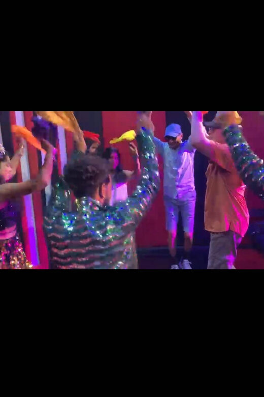 Bollywood Insider Tour with Dance - Key Points