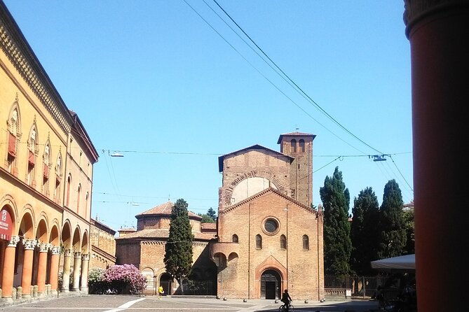 bologna-a-walk-into-history