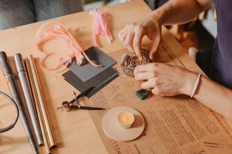 bologna-brunch-jewelry-model-your-own-ring-in-wax