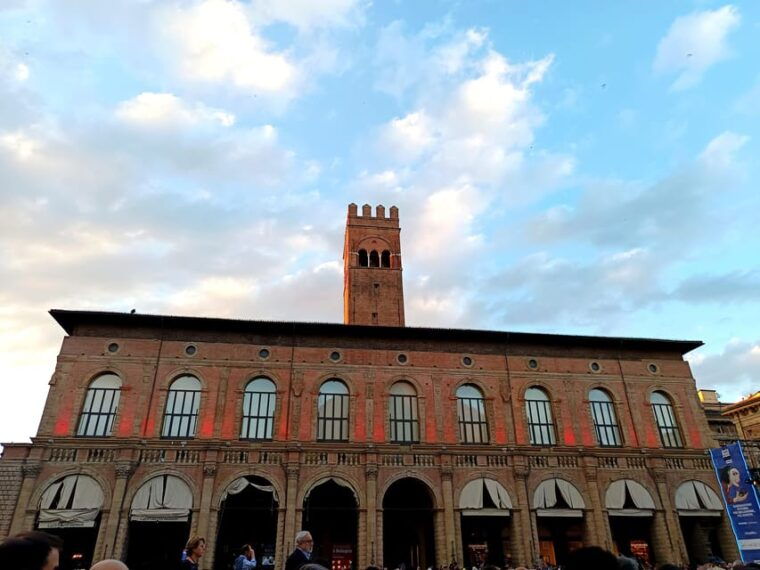 bologna-by-night-food-wine-spritz-and-fun