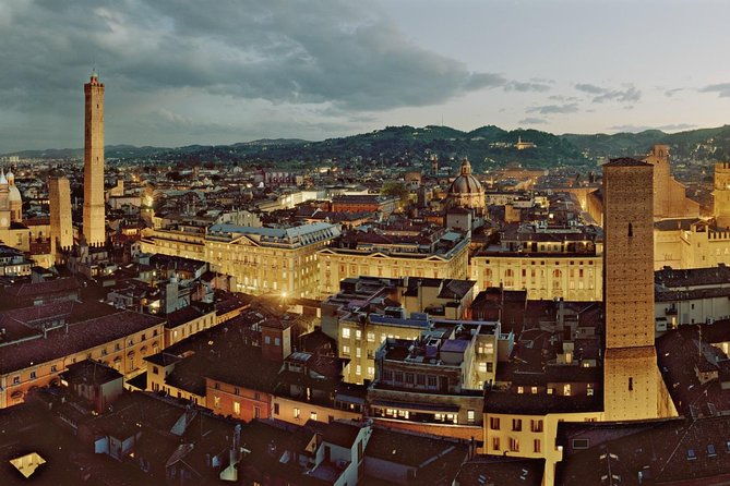 bologna-by-night-walking-tour