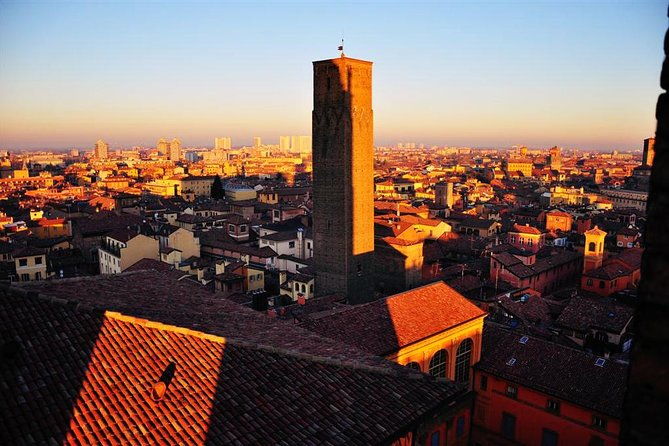 bologna-by-night-walking-tour