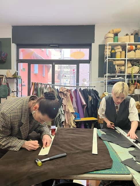 Bologna: Create your own clutch Workshop - FAQ