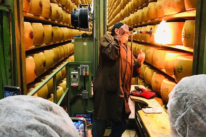 bologna-food-experience-factory-tours-family-style-lunch