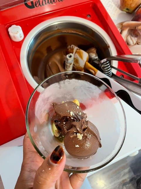 bologna-gelato-making-workshop-with-a-professional