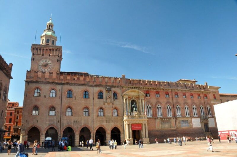 bologna-guided-architecture-walking-tour