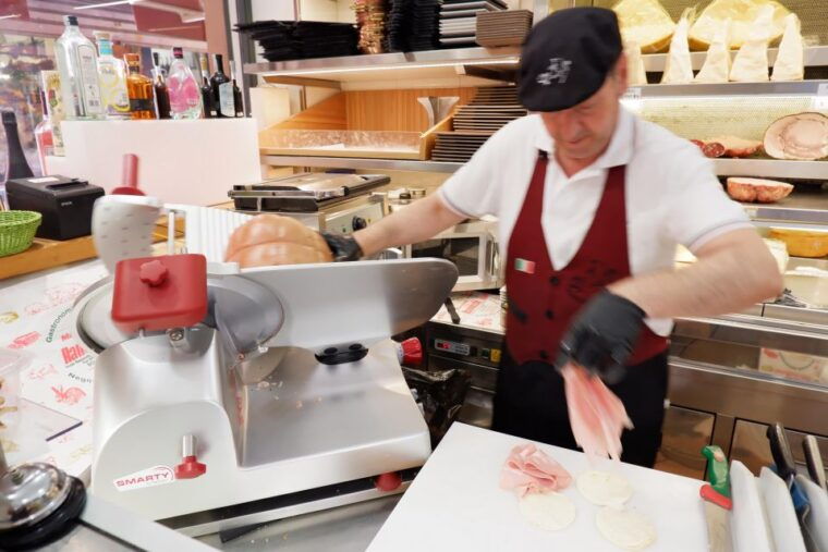 bologna-guided-food-markets-tour