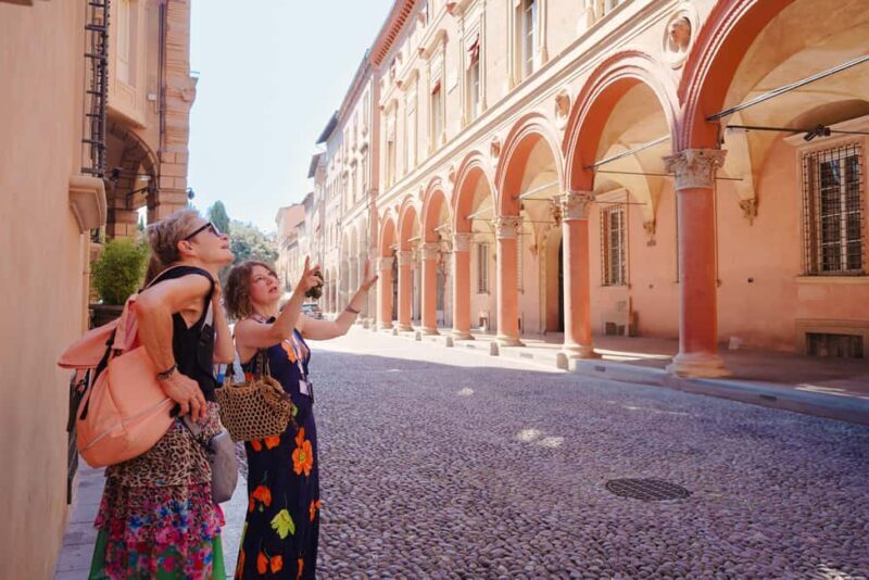 Bologna: guided tour in a small group - Key Points
