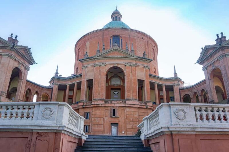Bologna: Guided tour of the Basilica and Porticoes of San Luca - Key Points