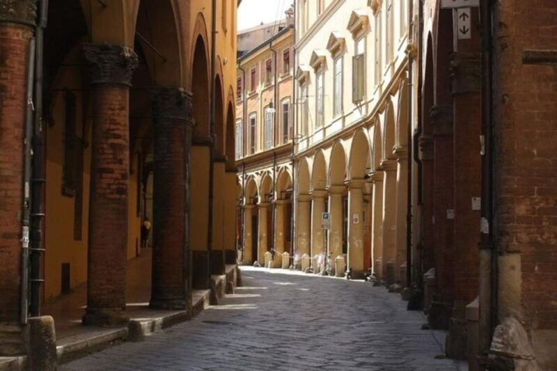bologna-highlights-hidden-gems-private-walking-tour