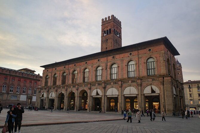 bologna-in-1-day-walking-tour-audioguide-in-7-languages