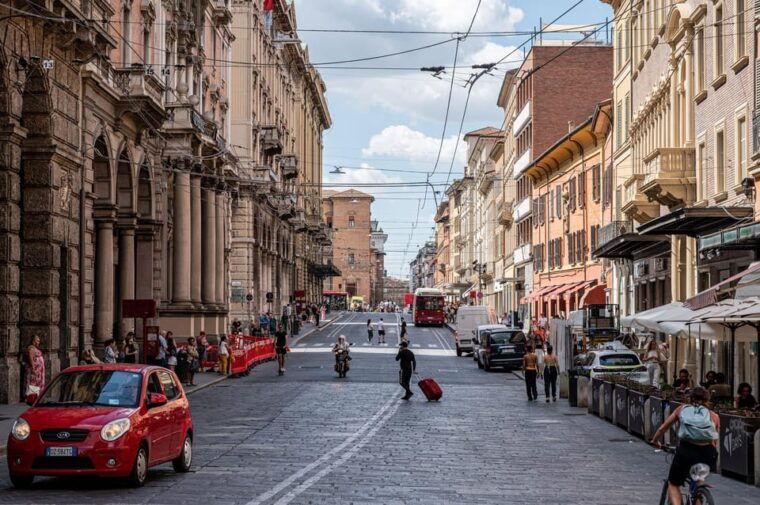 bologna-in-1-day-walking-tour-with-digital-guide