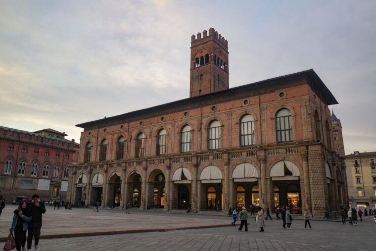 bologna-in-1-day-walking-tour-with-digital-guide