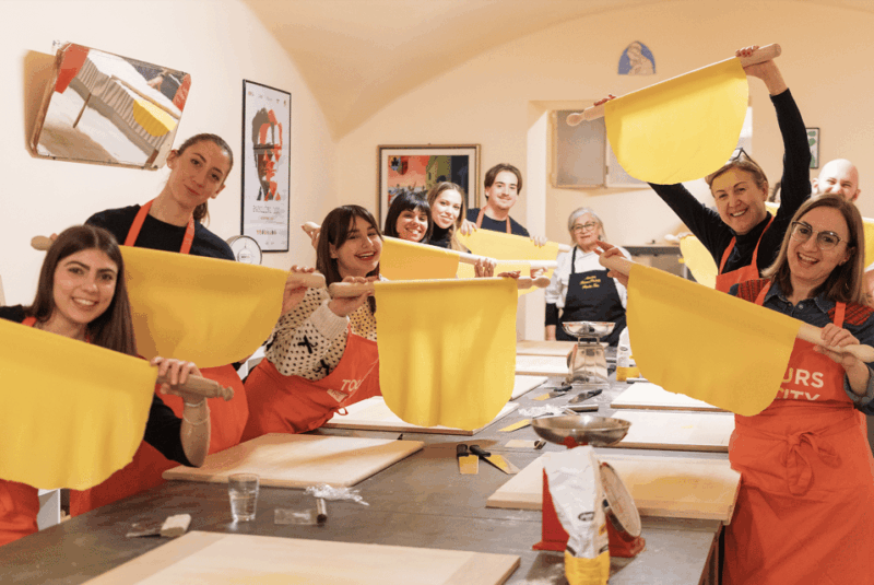bologna-pasta-tagliatelle-ragu-cooking-class-with-spritz