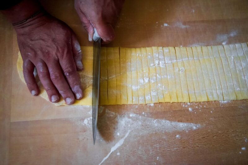 bologna-pasta-tagliatelle-ragu-cooking-class-with-wine