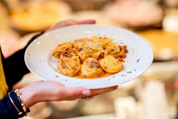 bologna-pasta-tagliatelle-ragu-cooking-class-with-wine