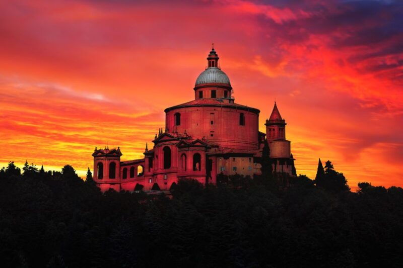 bologna-porticoes-and-basilica-san-luca-guided-tour