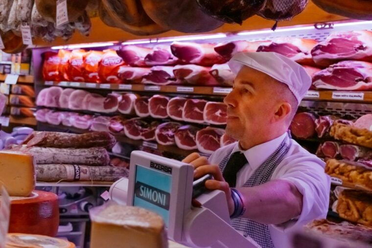 bologna-private-food-walking-tour-with-tastings