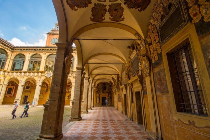 bologna-private-highlights-bike-tour