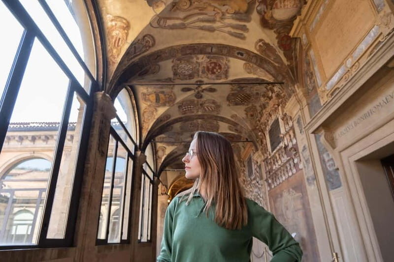 Bologna: Private Photo Shoot with a Local Photographer - Bologna: Private Photo Shoot with a Local Photographer