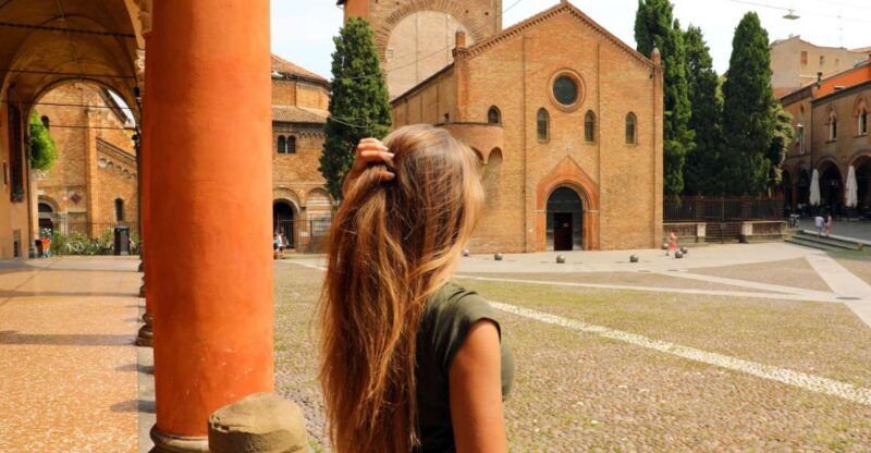 bologna-private-santo-stefano-tour-with-food-tasting