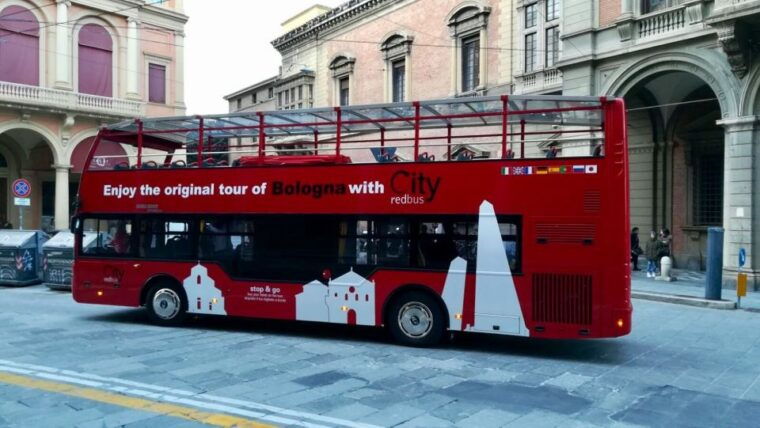 bologna-red-bus-city-tour-and-local-food-tasting