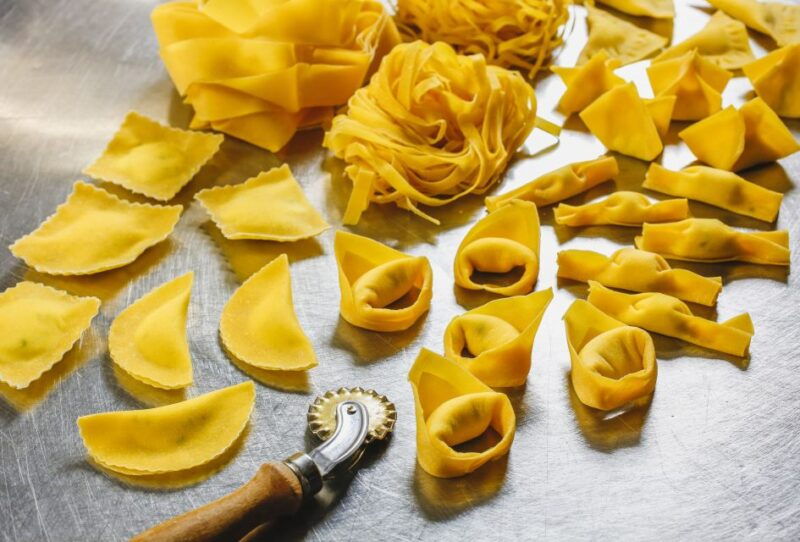 bologna-taste-local-specialties-on-a-guided-walking-tour