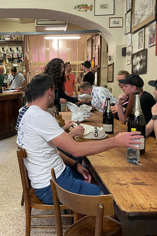 bologna-walking-food-tour-and-highlights-with-a-local-guide-2