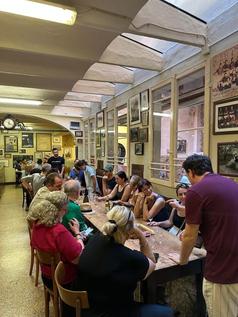 bologna-walking-food-tour-and-highlights-with-a-local-guide-2