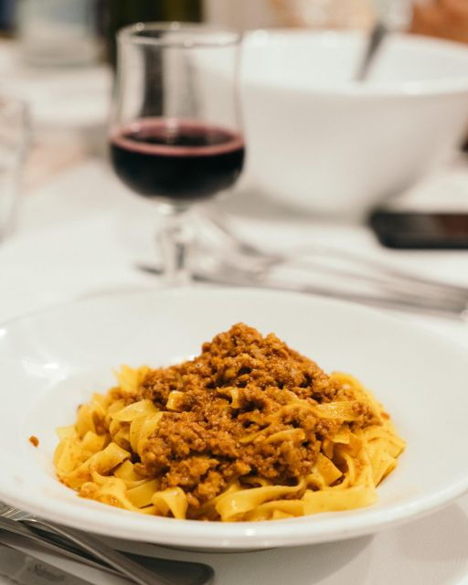 bologna-walking-food-tour-with-a-local-guide