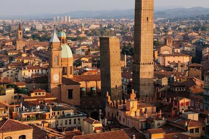 bologna-walking-tour-with-audio-and-written-guide