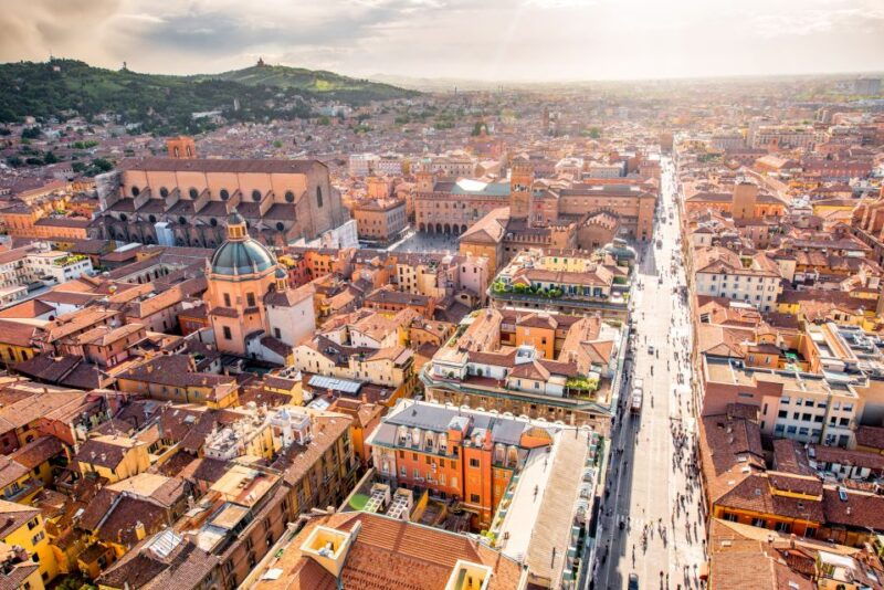 bologna-with-a-local-customized-private-meet-up
